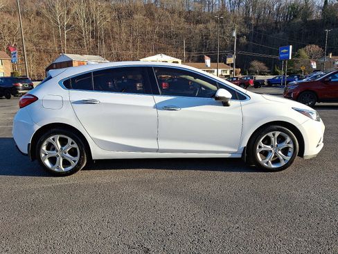 Used 2018 Chevrolet Cruze Premier image 7