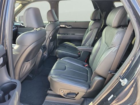 Used 2024 Hyundai Palisade Calligraphy image 6