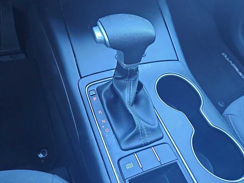 Used 2020 Kia Sorento LX image 21