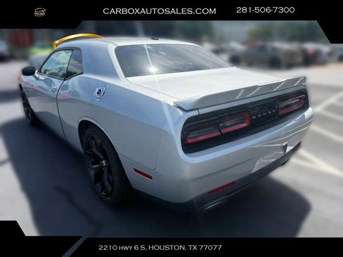 Used 2019 Dodge Challenger GT w/ Driver Convenience Group RWD image 3