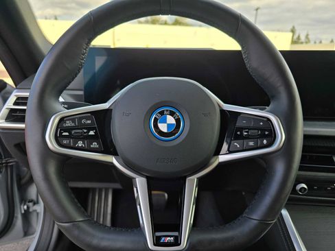 Used 2025 BMW i4 xDrive40i w/ M Sport Package AWD/4WD image 22