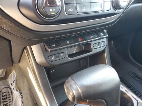 Used 2018 GMC Canyon SLT w/ Driver Alert Package image 26