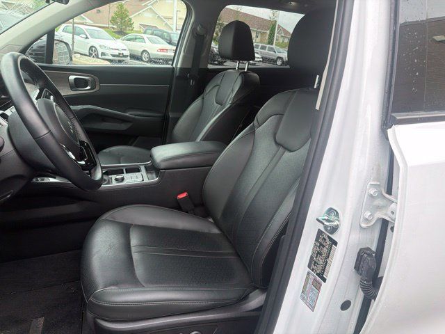 Used 2023 Kia Sorento S w/ Panoramic Sunroof Package AWD/4WD image 34