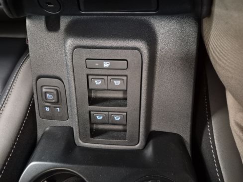 Certified 2025 Ford Bronco Outer Banks AWD/4WD image 27