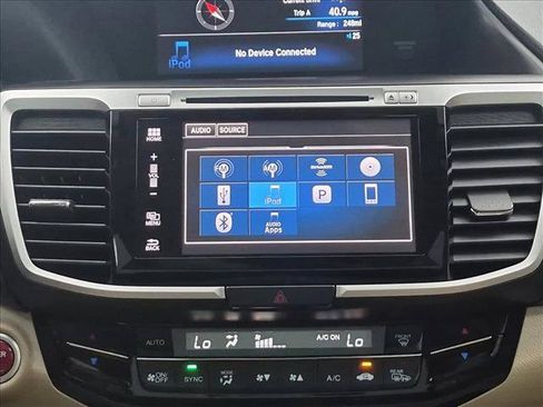 Used 2017 Honda Accord EX-L image 18
