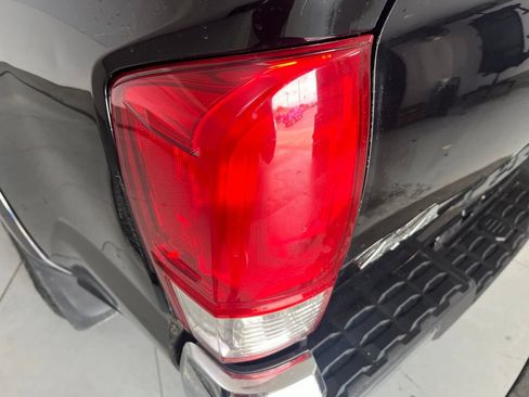 Used 2017 Toyota Tacoma SR5 w/ Tow Package AWD/4WD image 44