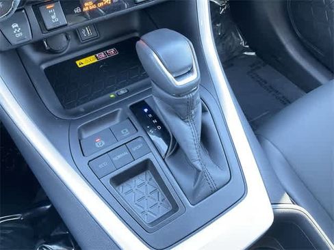 Used 2025 Toyota RAV4 XLE Premium image 25