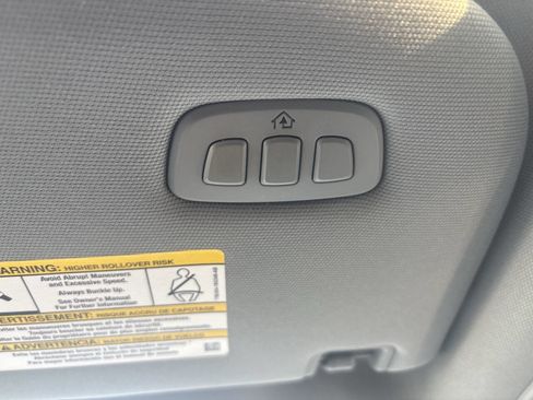 Used 2021 Ford F150 Lariat w/ Equipment Group 502A High image 34