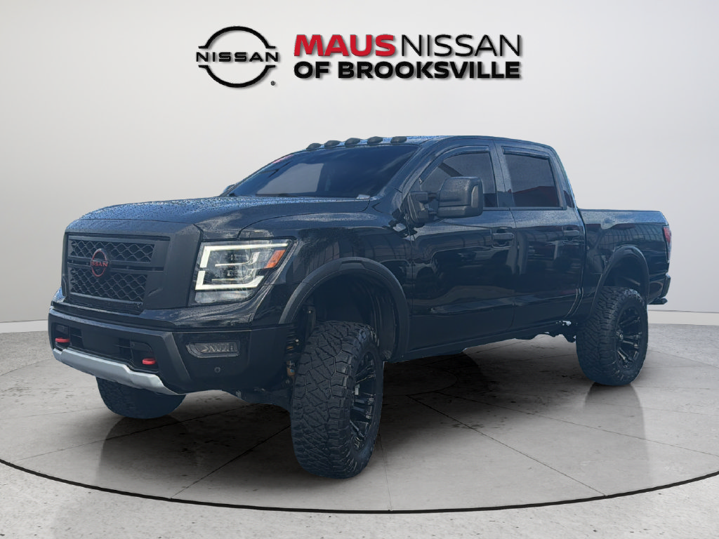 Used 2024 Nissan Titan PRO-4X w/ Pro-4x Convenience Package AWD/4WD image 5