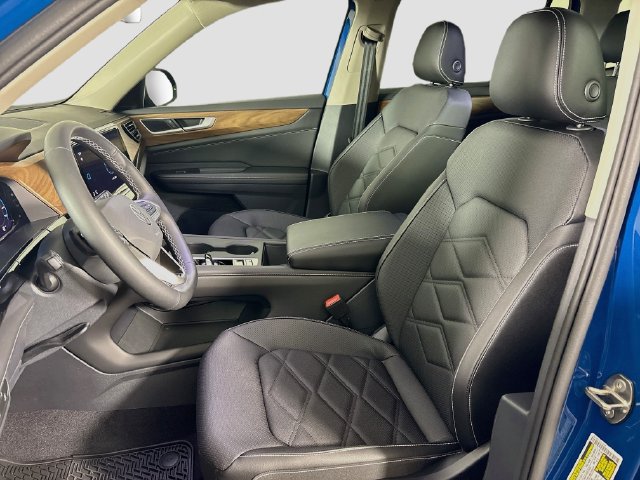 Certified 2025 Volkswagen Atlas SE AWD/4WD image 23