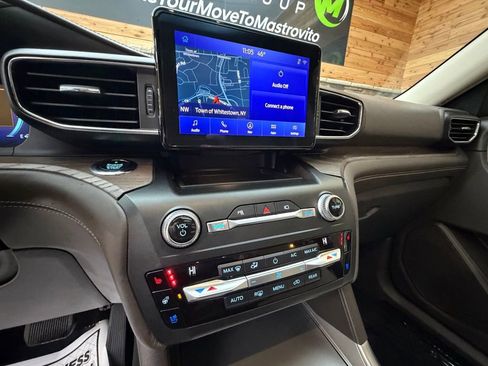 Used 2020 Ford Explorer Platinum image 18