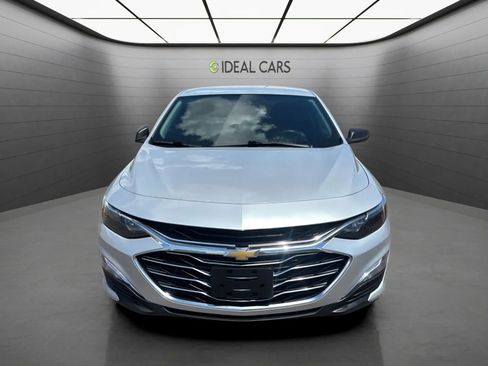 Used 2019 Chevrolet Malibu LS FWD image 2