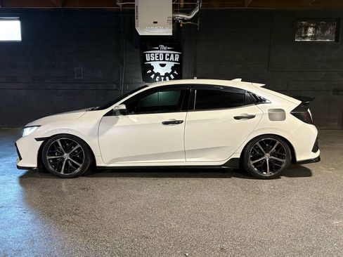 Used 2021 Honda Civic Sport image 2