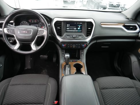 Used 2017 GMC Acadia SLE image 10