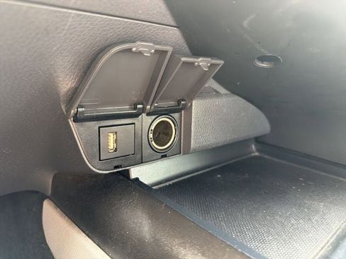 Used 2023 Toyota Camry SE image 30