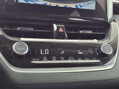 Used 2024 Toyota Corolla LE FWD image 8