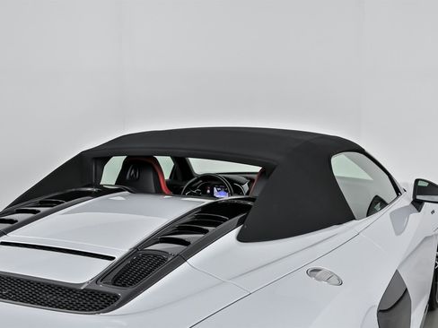 Used 2022 Audi R8 V10 performance image 17