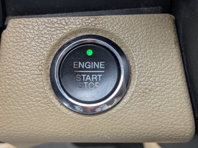Used 2015 Ford F150 Lariat w/ Equipment Group 502A Luxury AWD/4WD image 28