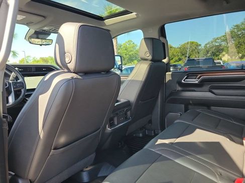 Used 2024 GMC Sierra 2500 Denali w/ Denali Reserve Package AWD/4WD image 26