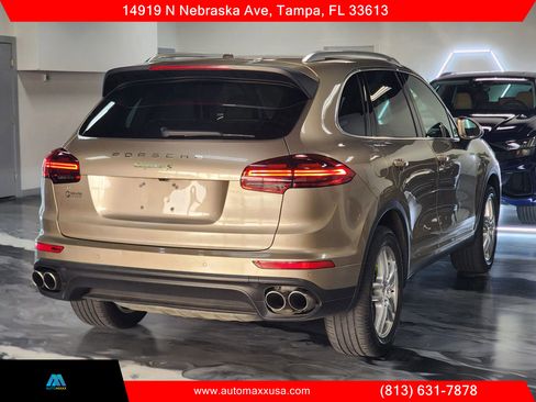 Used 2016 Porsche Cayenne S w/ Premium Package image 9