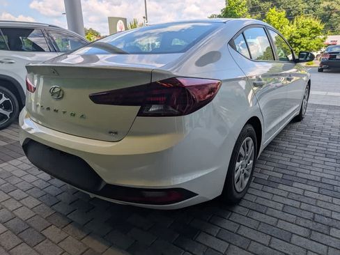 Used 2020 Hyundai Elantra SE w/ Cargo Package (C1) FWD image 4
