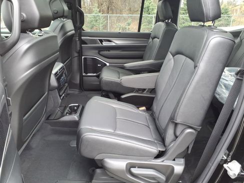 New 2026 Jeep Grand Wagoneer Limited image 8