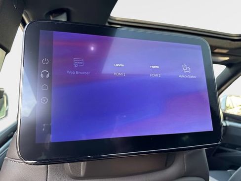 New 2026 Cadillac Escalade ESV Luxury w/ LPO, Floor Liner Package AWD/4WD image 16