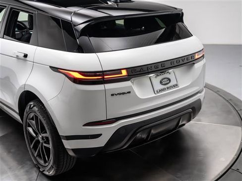 Used 2025 Land Rover Range Rover Evoque S AWD/4WD image 30