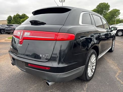 Used 2012 Lincoln MKT FWD image 4