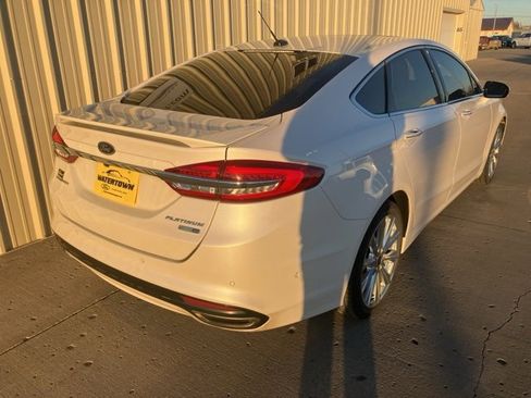 Used 2017 Ford Fusion Platinum image 4