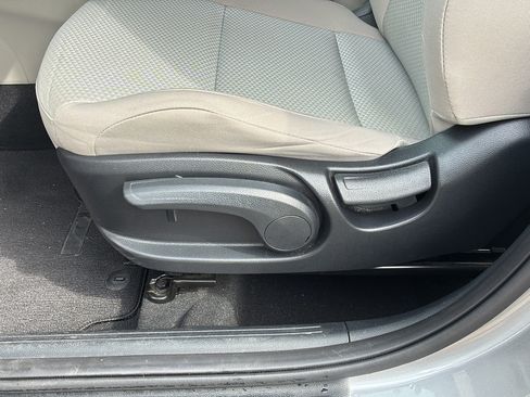 Used 2023 Kia Soul LX w/ LX Technology Package FWD image 14