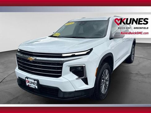 Used 2024 Chevrolet Traverse LT AWD/4WD image 15