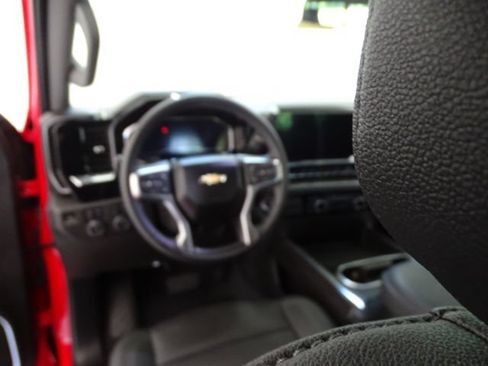 Used 2024 Chevrolet Silverado 2500 LTZ w/ LTZ Convenience Package AWD/4WD image 5