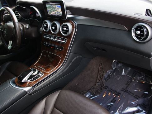 Used 2017 Mercedes-Benz GLC 300 GLC 300 image 33