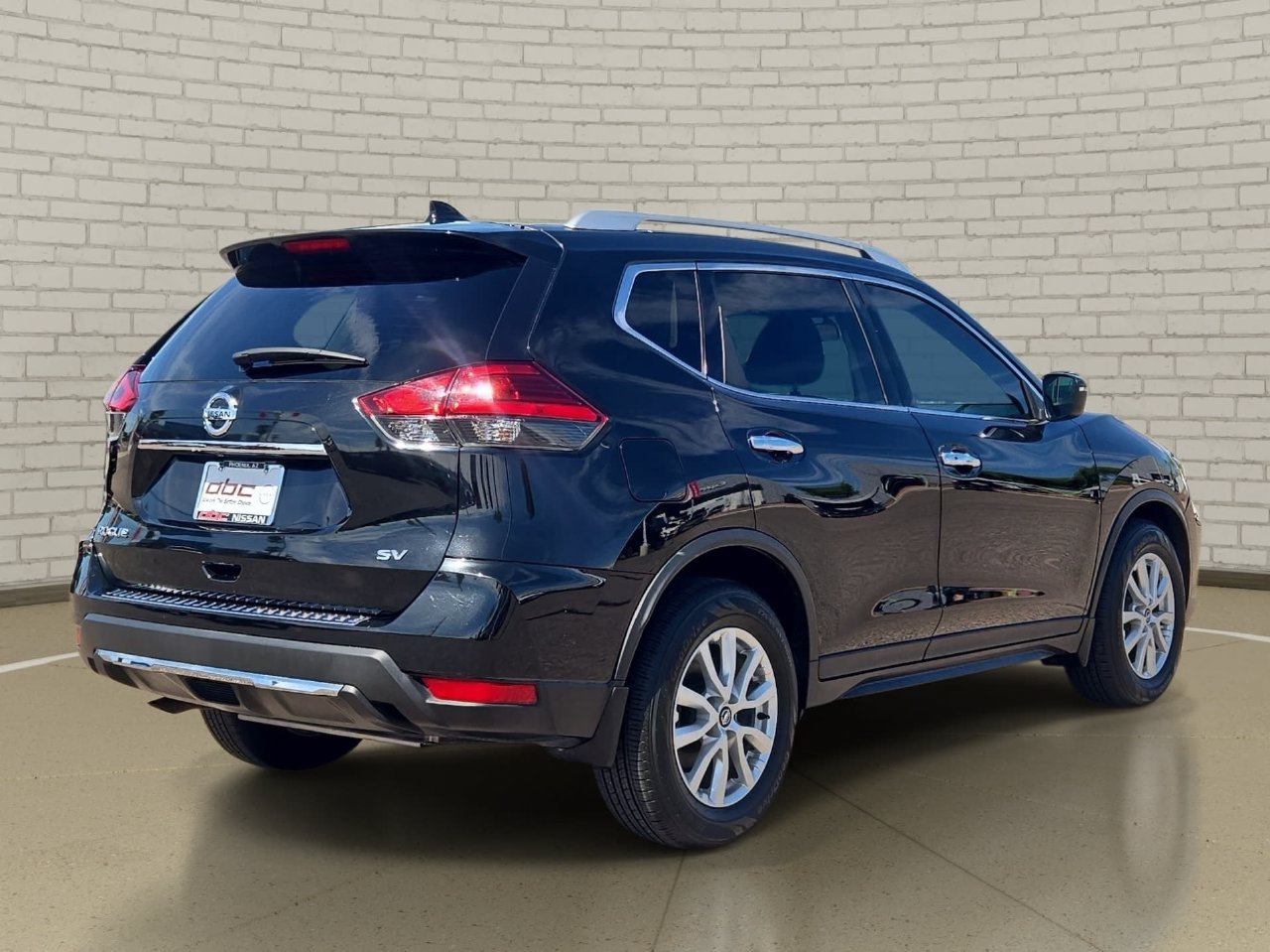 Used 2017 Nissan Rogue SV FWD image 5