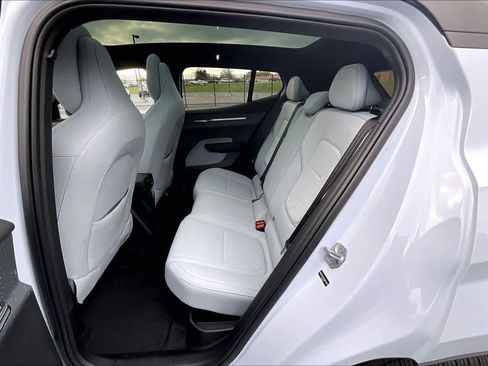 Used 2025 Volvo EX30 Ultra image 29