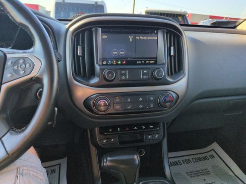 Used 2021 Chevrolet Colorado Z71 AWD/4WD image 17