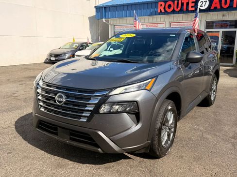 Used 2024 Nissan Rogue S FWD image 4