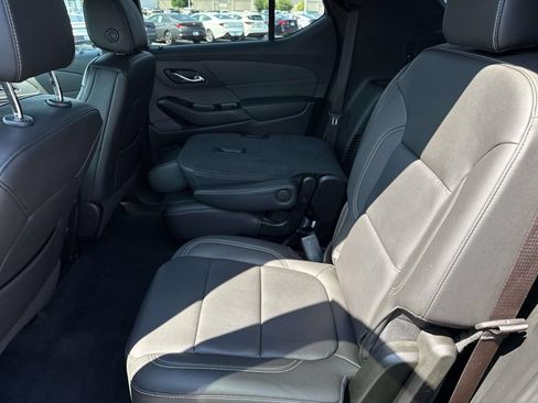 Used 2023 Chevrolet Traverse LT AWD/4WD image 24
