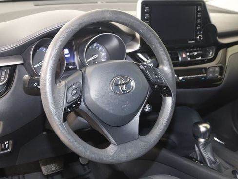 Used 2021 Toyota C-HR LE FWD image 6
