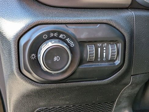 Used 2018 Jeep Wrangler Unlimited Sport S image 14