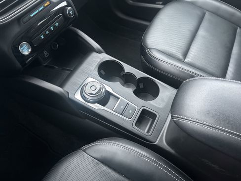 Used 2025 Ford Escape Platinum image 21