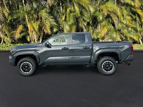 Used 2024 Toyota Tacoma TRD Off-Road image 8