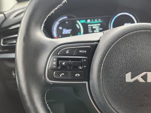 Used 2022 Kia Niro EX w/ Cold Weather Package FWD image 27