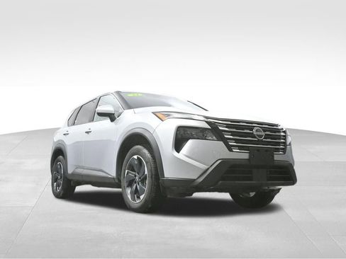 Used 2024 Nissan Rogue SV AWD/4WD image 50