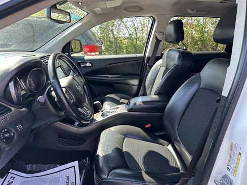 Used 2018 Dodge Journey Crossroad w/ Rear Seat Video Group FWD image 9