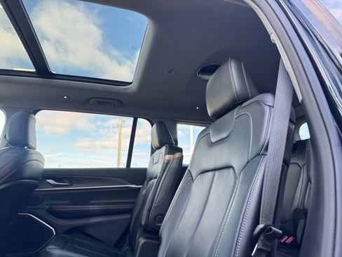 Used 2021 Jeep Grand Cherokee L Limited image 10