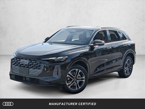 Certified 2025 Audi Q5 Premium w/ Convenience Package AWD/4WD image 1