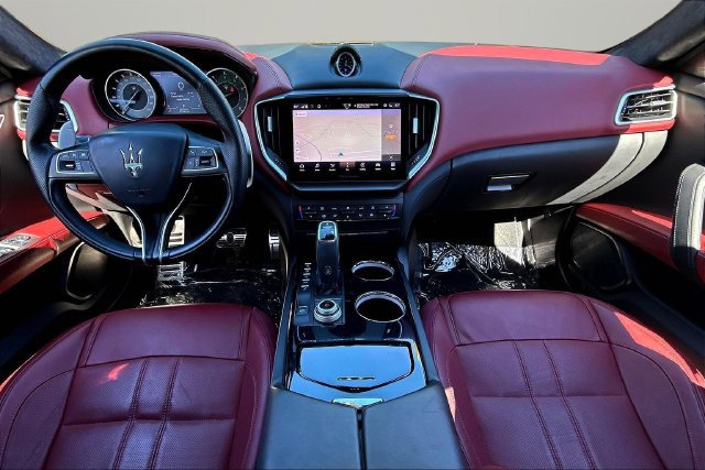 Used 2022 Maserati Ghibli Modena RWD image 9