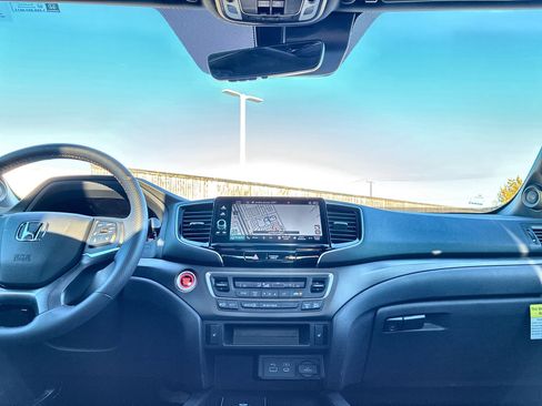 Certified 2025 Honda Ridgeline TrailSport image 30